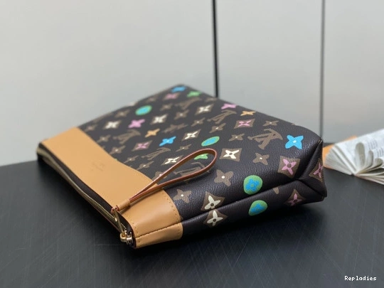 Cheap LOUIS VUITTON VOYAGE POCHETTE SOUPLE-32*21*8CM 0824